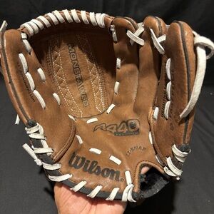 Youth Wilson Monsta Web Baseball Glove A440 Fastpitch - RH Throw 11"